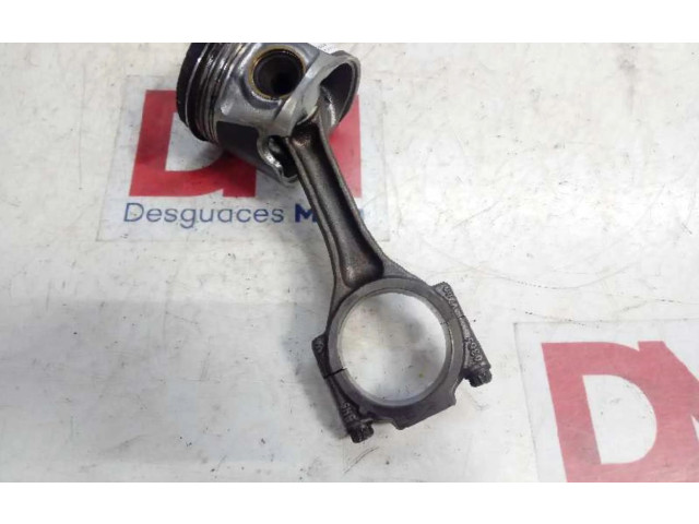  Поршень с шатуном    Audi A3 S3 8P  