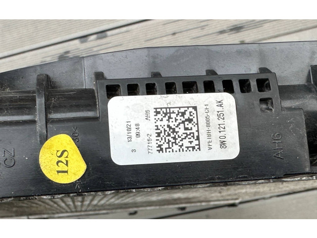 Vstřikovací lišta 8W0121251AK, 131021   Audi Q7 4M     