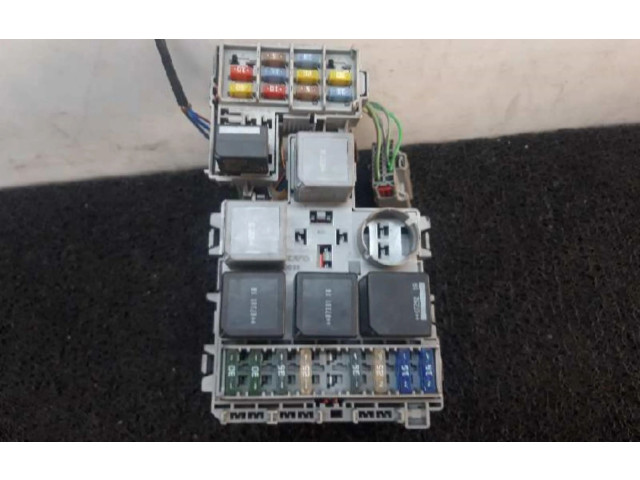   Pojistková skříňka 8690698, 8690698   Volvo XC90 2008