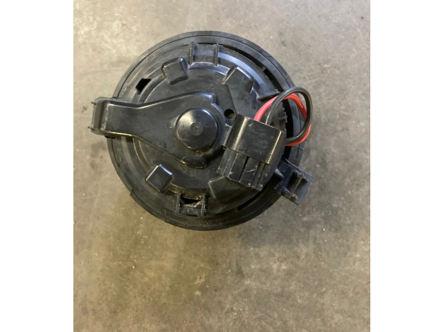 Вентилятор печки       Peugeot 2008 I