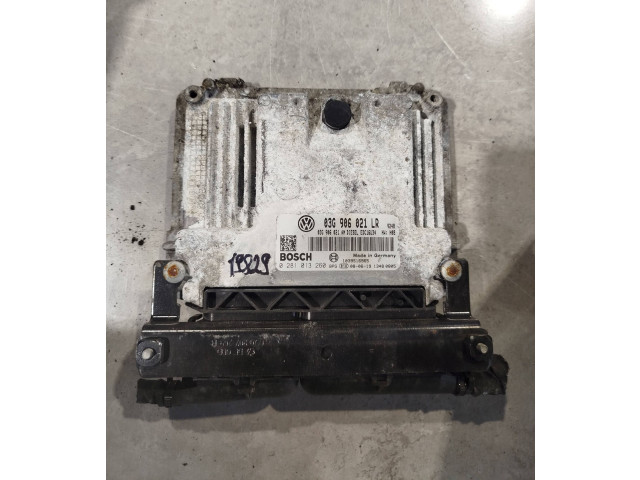 Блок управления двигателя 03G906021LR, 0281013260   Volkswagen PASSAT B7