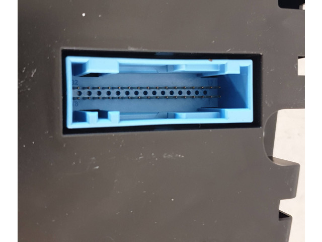 Панель приборов 1T0920885E   Volkswagen Touran II       