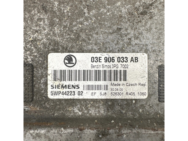 Řídící jednotka 03E906033AB, 5WP4422302 Skoda Fabia Mk1 (6Y) 2001