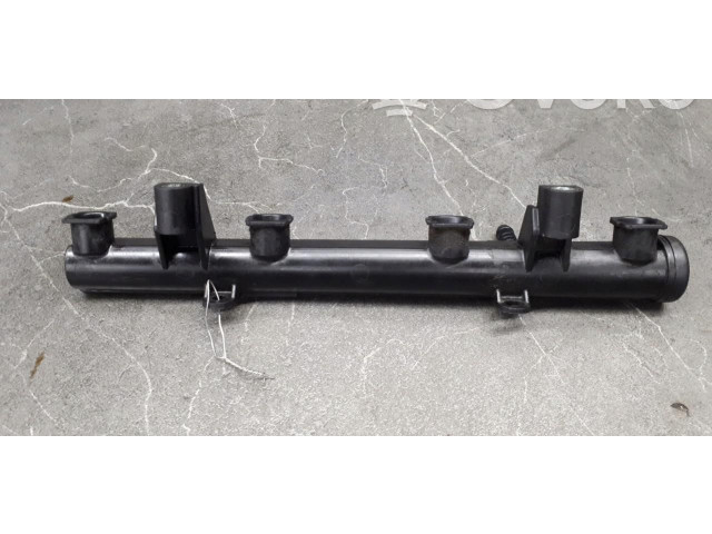 Топливная рампа 032133319al Skoda Fabia Mk1 (6Y)