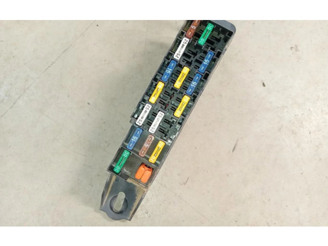 Блок предохранителей Renault Clio I