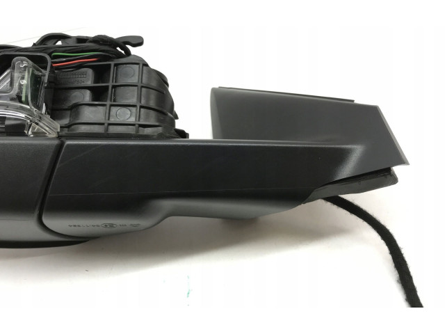 Зеркало электрическое        Skoda Karoq  2017 -  года   