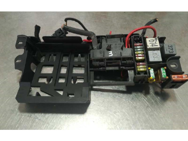 Pojistková skříňka Audi A8 S8 D3 4E