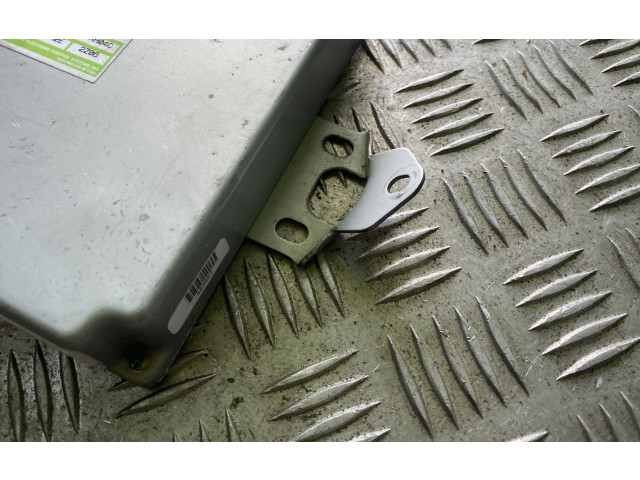 Блок управления двигателя 22611AH04C, R2E4B Subaru Forester SG