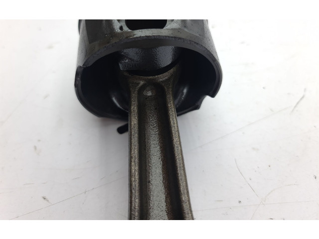 Píst    Land Rover Range Rover Sport L320     