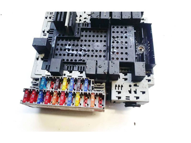 Блок предохранителей  08696098, 08679899   Volvo XC90    