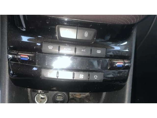Блок управления климат-контролем    Peugeot 2008 I
