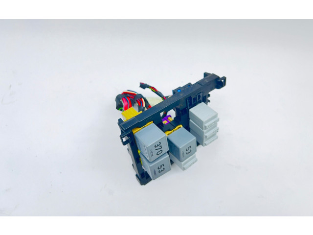   Pojistková skříňka 1T1937503A   Volkswagen Tiguan 2008