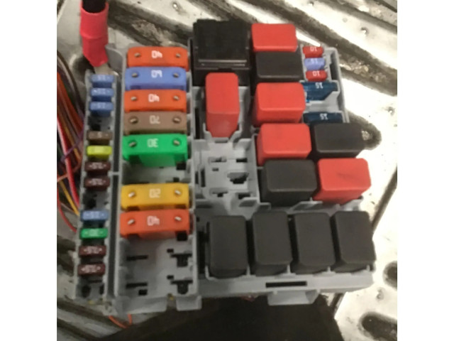 Блок предохранителей    Lancia Ypsilon    