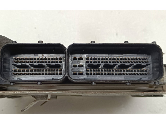 Řídící jednotka 03G906016GP, 1039S08125   Volkswagen Caddy 2005