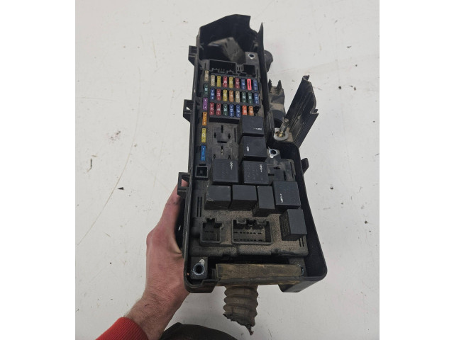 Блок предохранителей  9494210   Volvo XC90    