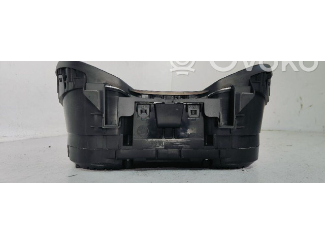 Панель приборов 5E0920720B   Skoda Octavia Mk3 (5E)       