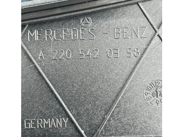 Přístrojová deska Mercedes-Benz S W220 2003 1031098050, A2205420358