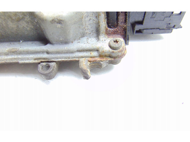 Подушка безопасности водителя P05187330AA Jeep Commander