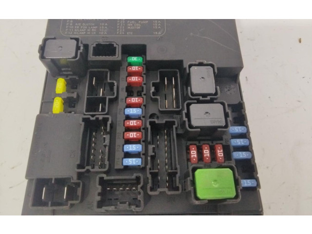 Pojistková skříňka 284B71TT2D Nssan Juke I F15 2019