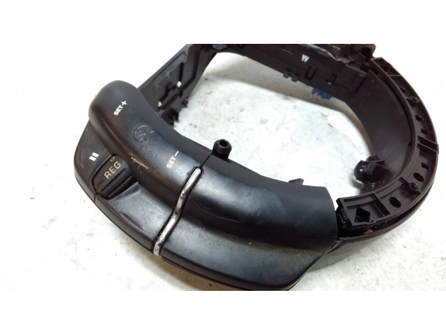 Мултифункционный включатель управления / ручка