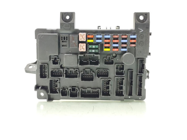 Блок предохранителей 8637A881 Mitsubishi Outlander