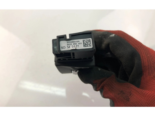 Подрулевой переключатель 8200850420 Dacia Sandero