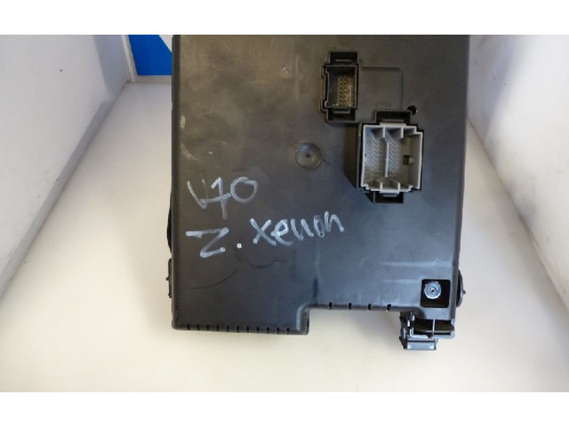 Блок предохранителей  30728512, 30728512   Volvo V70    