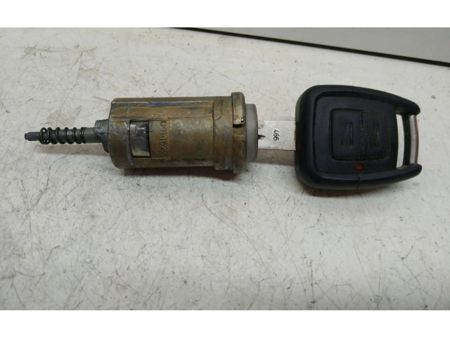 Řídící jednotka 12202143, 86YCMAKA3267B32Q   Opel Zafira A 2001