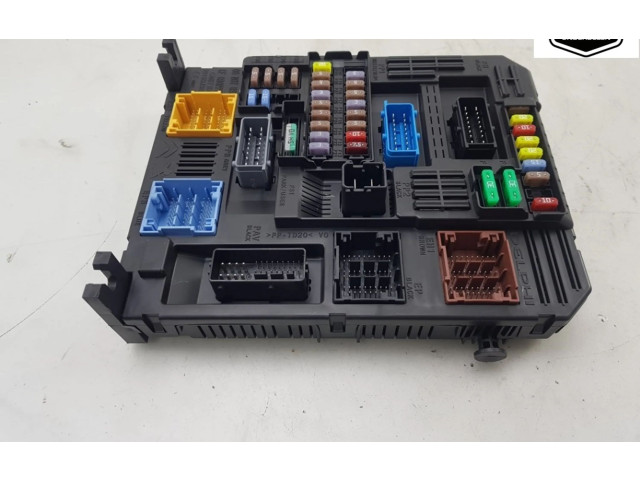 Блок предохранителей 9832880380, 1681475680 Peugeot 2008 II