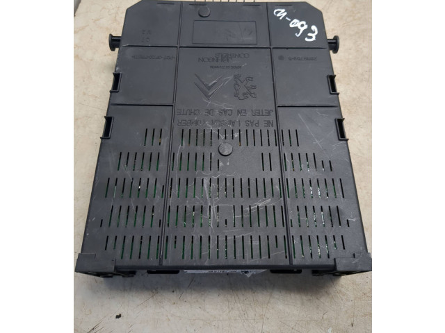 Блок предохранителей 967847698001, 230348701   Citroen C5    