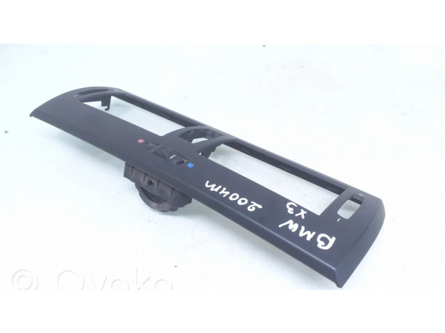 Другая деталь салона