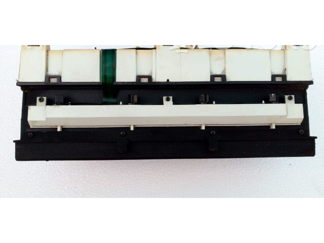 Přístrojová deska Alfa Romeo 75 1986