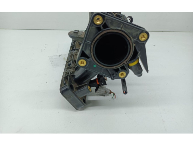 Vstřikovací lišta H8201192544 Renault Sandero I