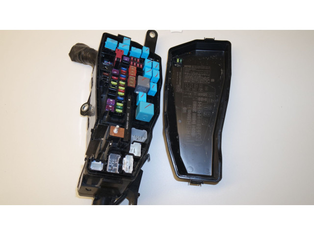 Pojistková skříňka NOTSPECIFIED Toyota Camry VIII XV70 2020