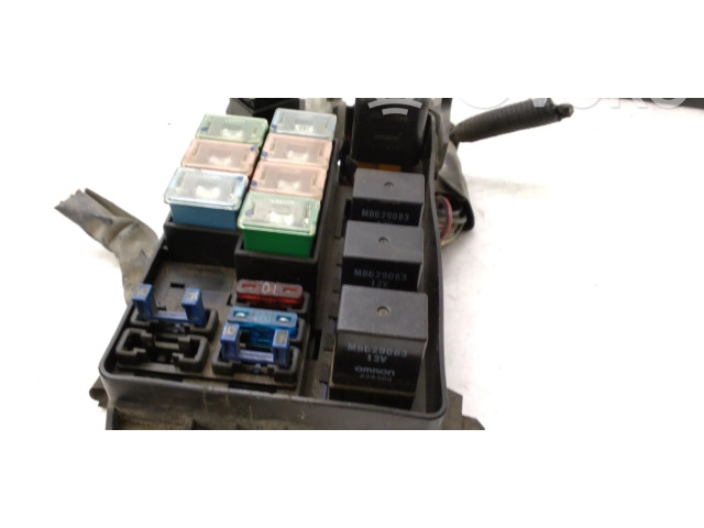 Блок предохранителей PR02000000, MB629083 Mitsubishi Colt