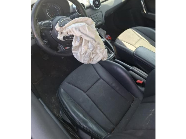 Моторчик заднего дворника 4G9955711C Audi A1