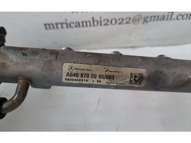 Vstřikovací lišta A6400702095, 640941 Mercedes-Benz B W245