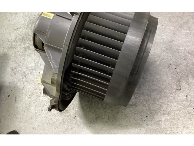 Вентилятор печки    LHD28417, LHD86577   Volvo V70