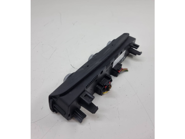 Блок управления климат-контролем 83a820047d   Audi Q2 