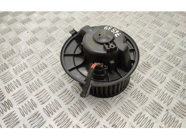 Вентилятор печки 1K1819015E Volkswagen Caddy