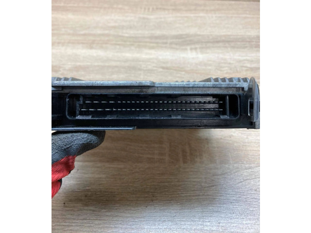 Блок управления двигателем Блок управления 3914023745, 3915023745 Hyundai Coupe