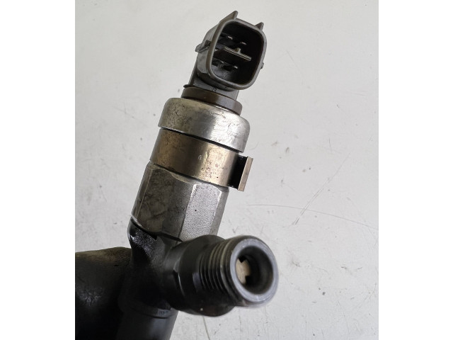 Vstřikovač 2367027020, 236702702   Toyota RAV 4 (XA20)     