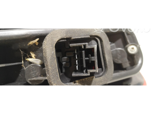 Задний фонарь правый 27460202, 51701590 Fiat Grande Punto