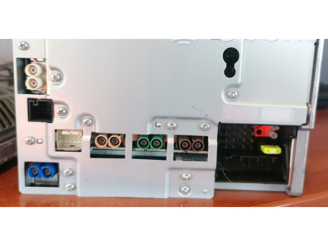 Радио/ проигрыватель CD/DVD / навигация     A2189002401    Mercedes-Benz CLS C218 X218 