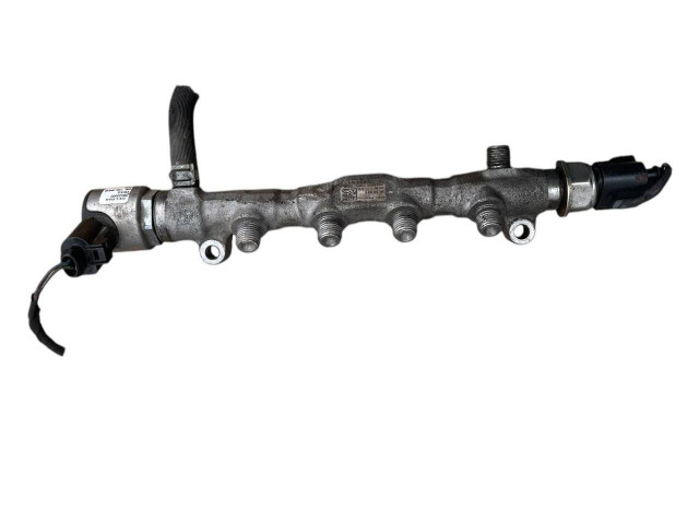 Топливная рампа 04L130089F, 1705300459   Skoda Octavia Mk3 (5E)  