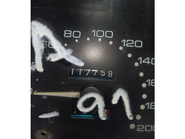 Панель приборов 39609290   Seat Ibiza I (021A)       