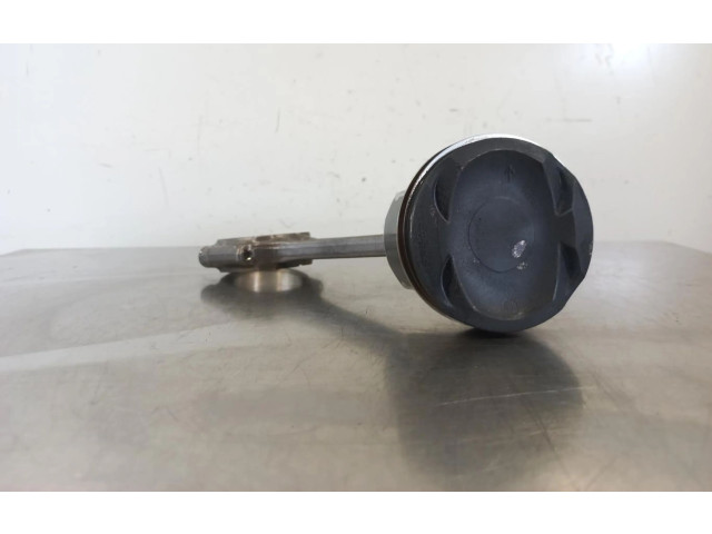  Поршень с шатуном  4R83-8C607-CB  Jaguar S-Type  