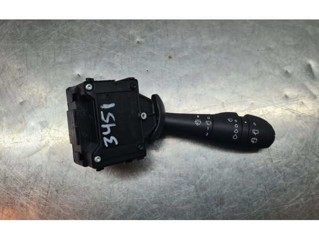 Включатель скорости стеклоочистителей 255671465R, E106703031   Renault Clio IV