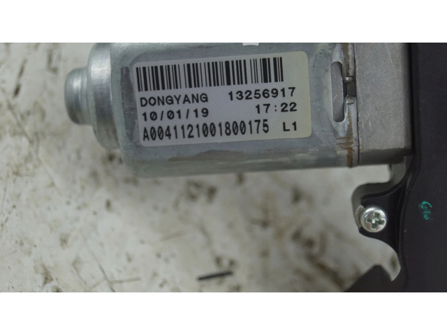 Моторчик заднего дворника 13256917 Vauxhall Astra J