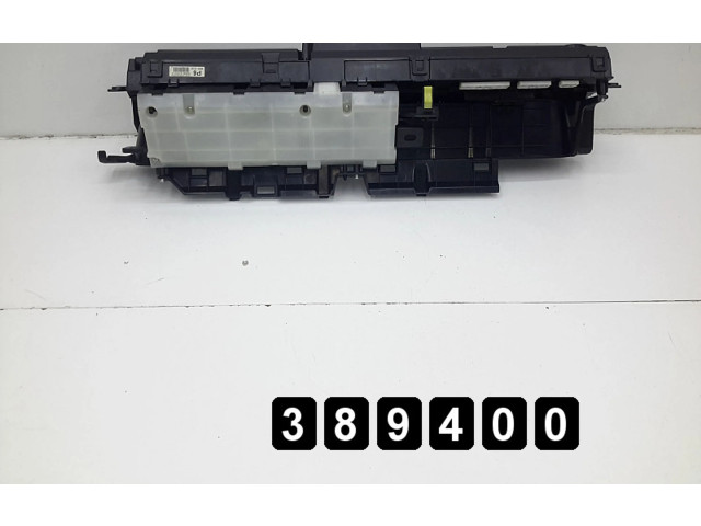 Přístrojová deska Toyota Prius (XW30) 2011